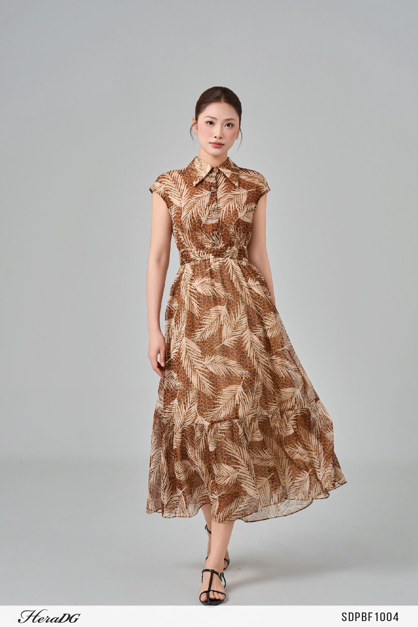 Ảnh của Đầm eo nhún in họa tiết